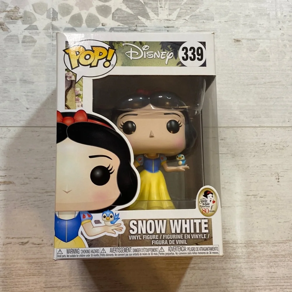 Funko Pop Snow White #339 Disney Figure - Picture 1 of 8